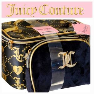 Juicy Couture Logo Heart Cosmetic Case Set